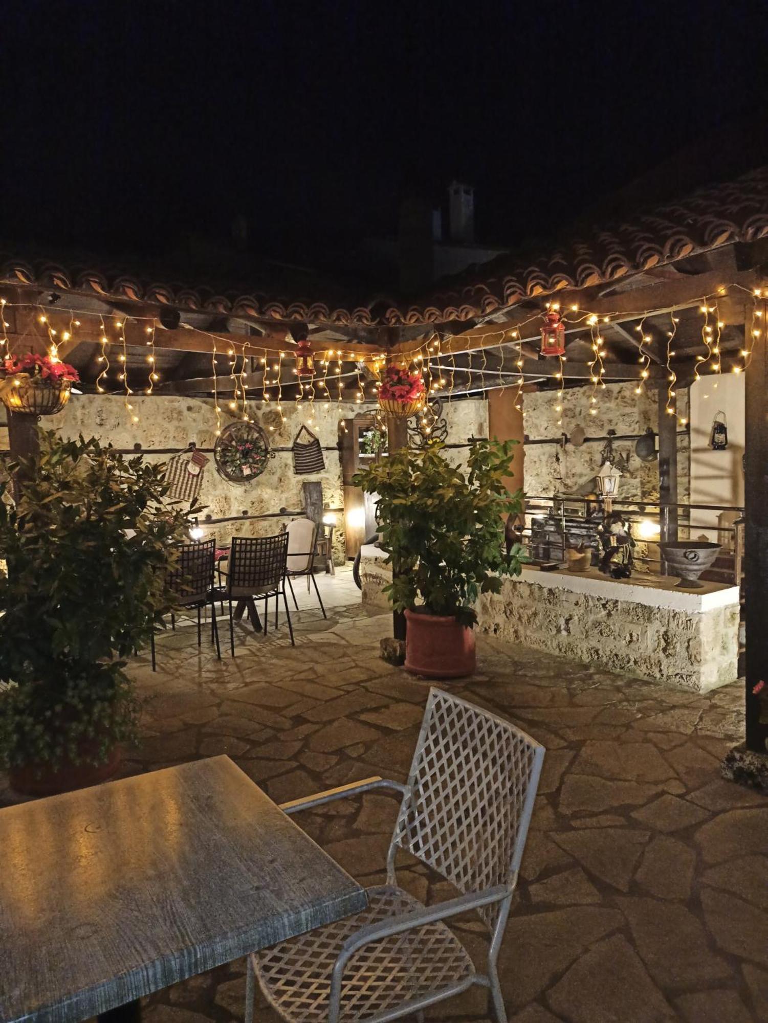 Hagiati Guesthouse エデッサ エクステリア 写真