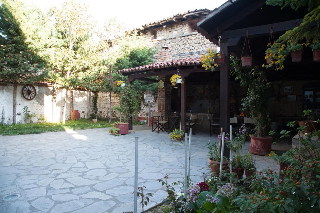 Hagiati Guesthouse エデッサ エクステリア 写真